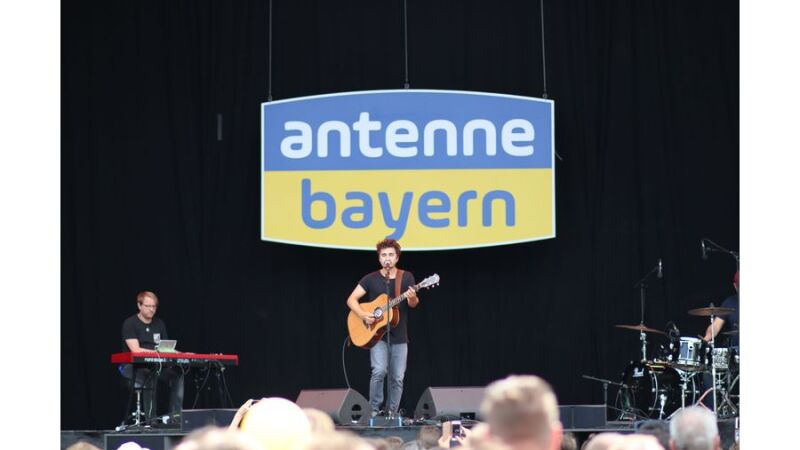 Philipp Dittberner bei ANTENNE BAYERN Sommer im Park in Rosenheim