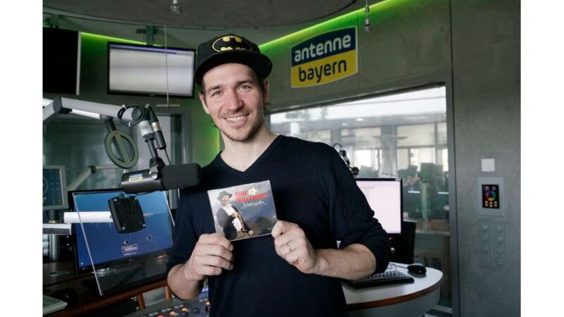 In dem Song geht es um die Abschiede, Wagnisse und die Reise des Lebens
