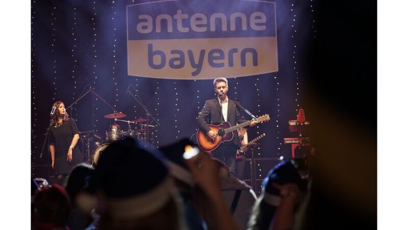 Luca Kugelmeier singt den Song 
