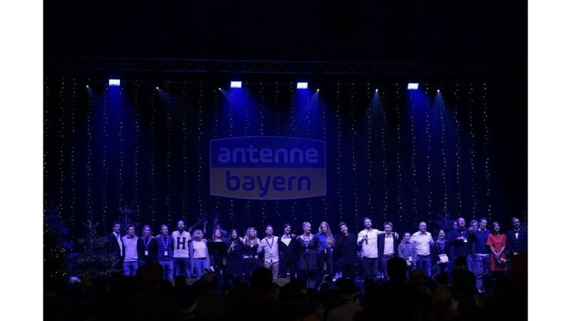 Nico Santos, Luca Kuglmeier und das gesamte ANTENNE BAYERN-Team sagen Danke und wünschen eine besinnliche Weihnachtszeit