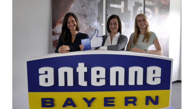 v.l.n.r.: Claudia Germann, Leiterin ANTENNE BAYERN- Hörermarketing, Sarah Klein, Hörermarketing und Pia Otto, Hörermarketing