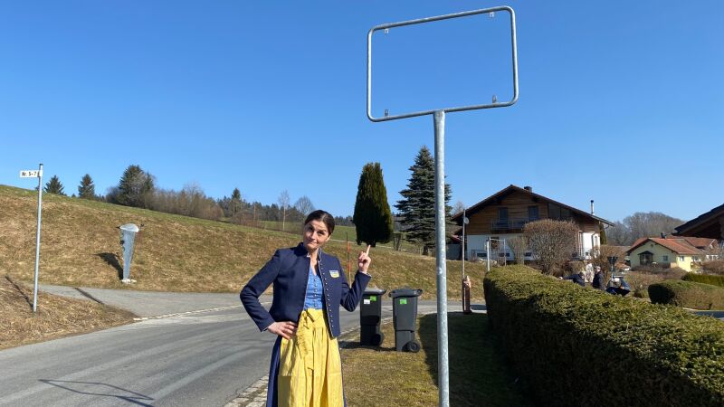 ABY Heimatministerin Ortsschilder Bierhütte